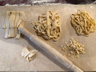 Clase de cocina de pasta fresca y tiramisú como un chef romano